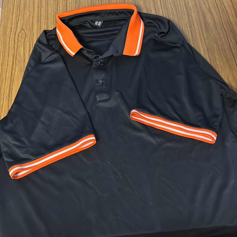 Short sleeve 2X golf shirt.